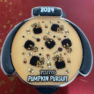 Pluto's Pumpkin Pursuit 2024 Pluto Glow in the Dark LE Disney Pin 171333 LR